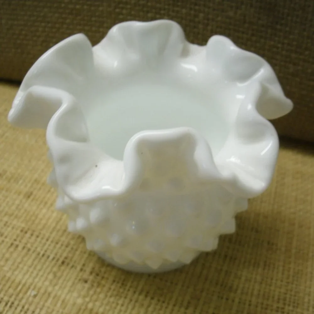 Fenton vintage hobnail